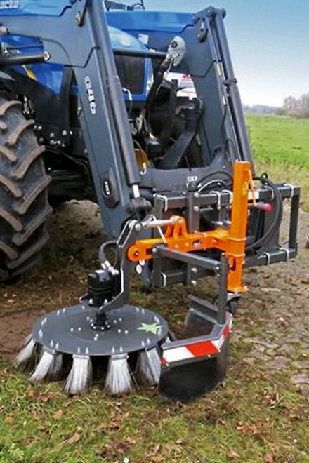 Kersten UB EASY heavy-duty tractor-mounted weed brush